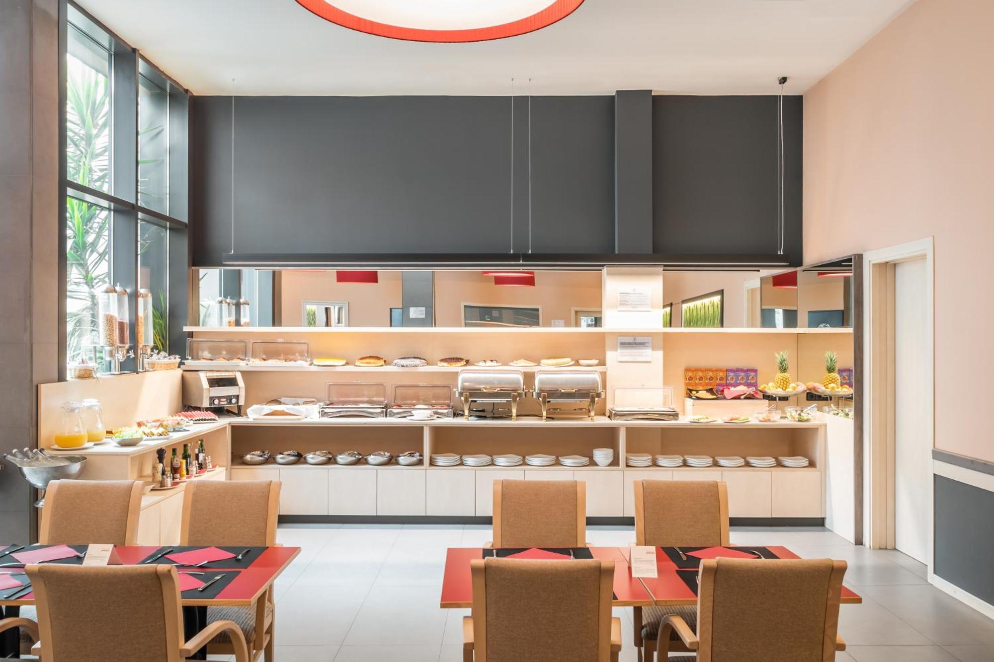 Sunotel Club Central Барселона Екстериор снимка